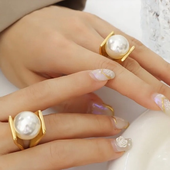 New Arrival!! Statement Maker Pearl Ring- Big and Bold - SZ 6 - Picture 4 of 9